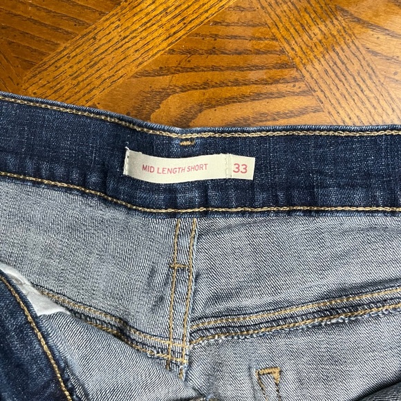 Levi Jean shorts - Picture 3 of 4